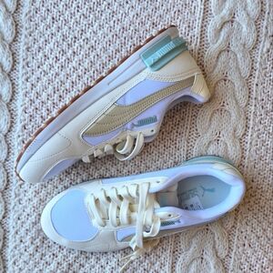 Puma Women's Beige And White Sneakers